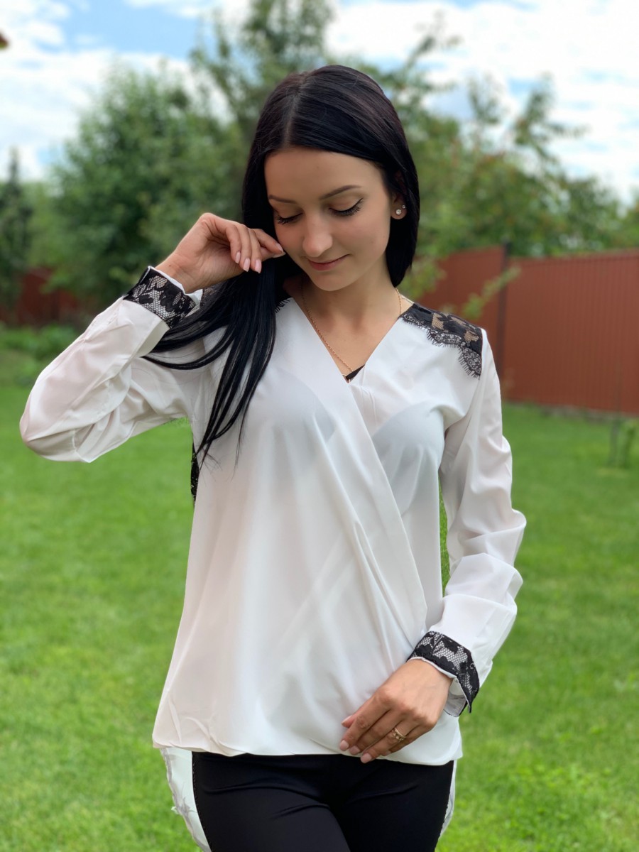 Женская блуза нарядная с гипюром