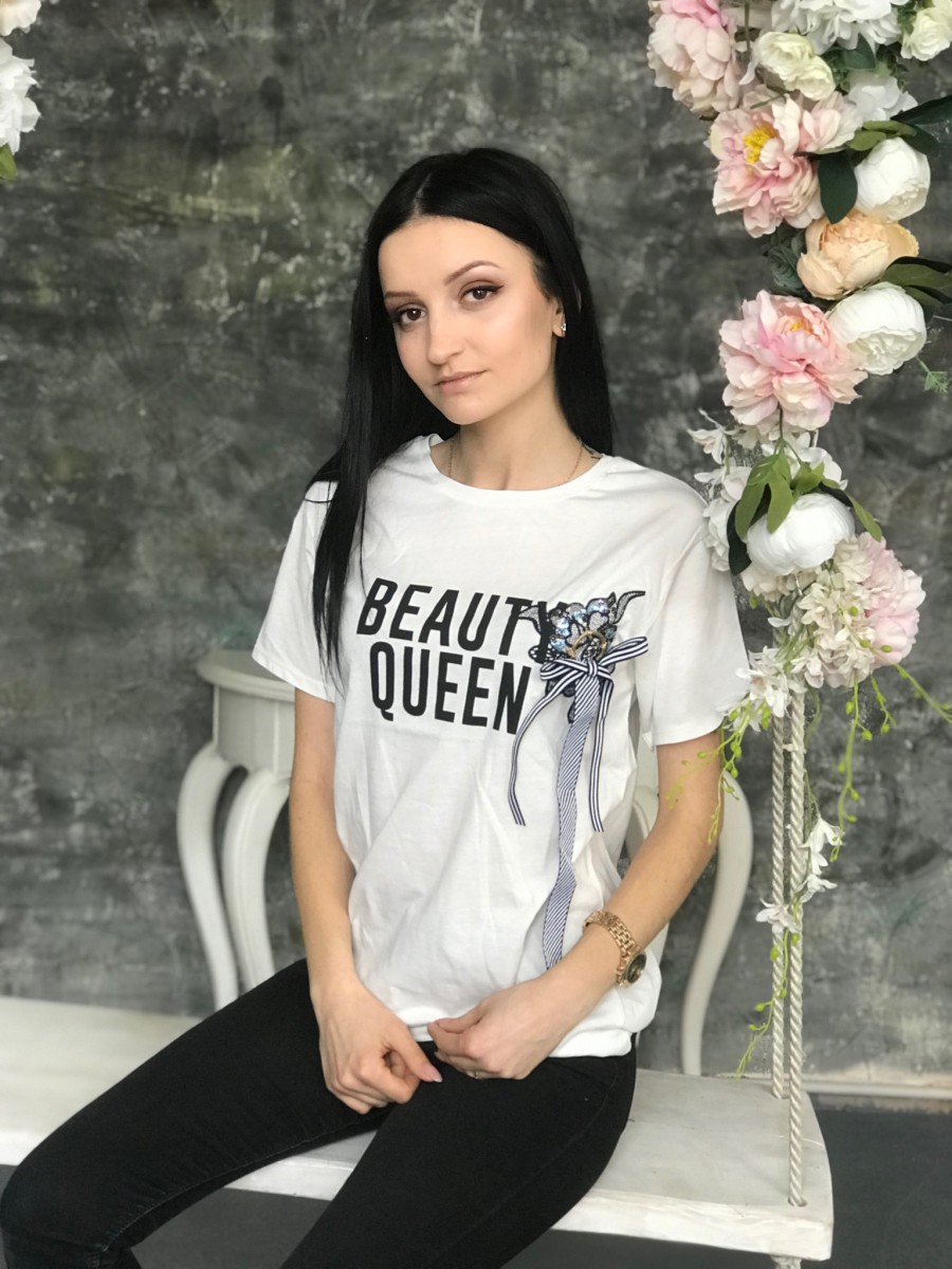 Женская стильная футболка 