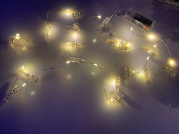  Светодиодная гирлянда LTL с прищепками для фото 16 led Warm White длина 2 метра на батарейках 2 шт AAA