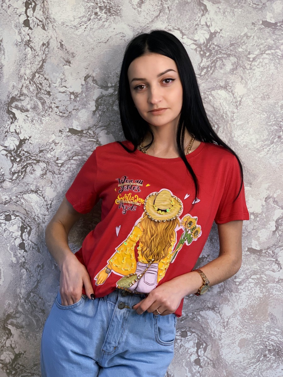 Женская стильная футболка в камнях