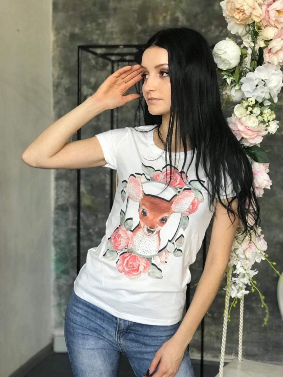 Женская стильная футболка в камнях 