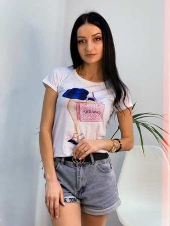 Женская стильная футболка в камнях 