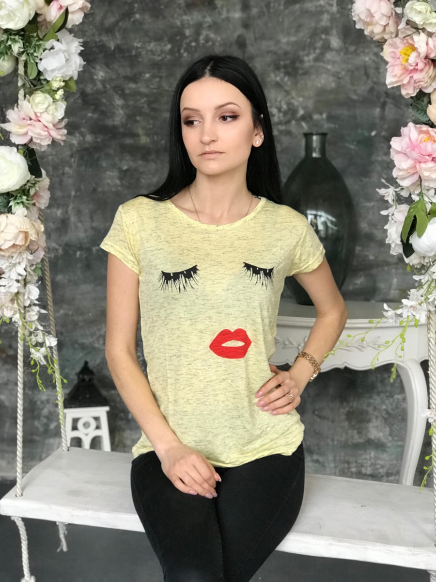 Женская стильная футболка