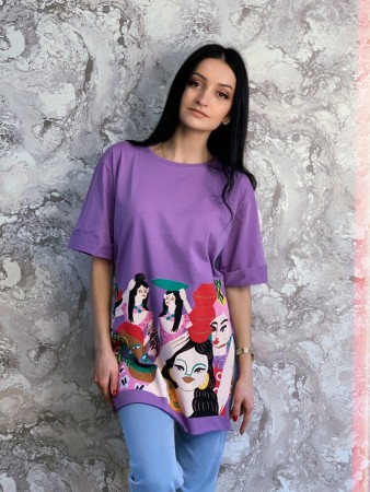 Женская стильная удлинённая футболка 