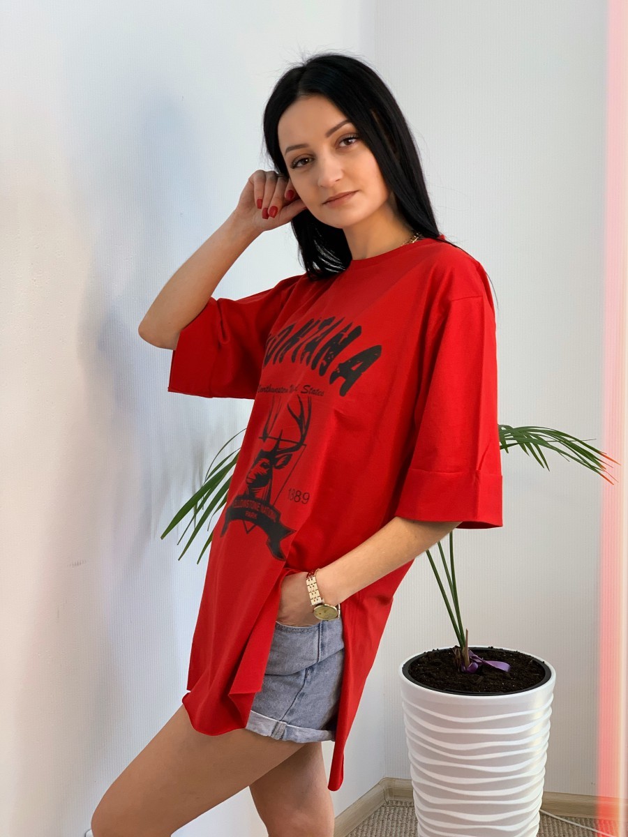 Женская стильная удлинённая футболка 