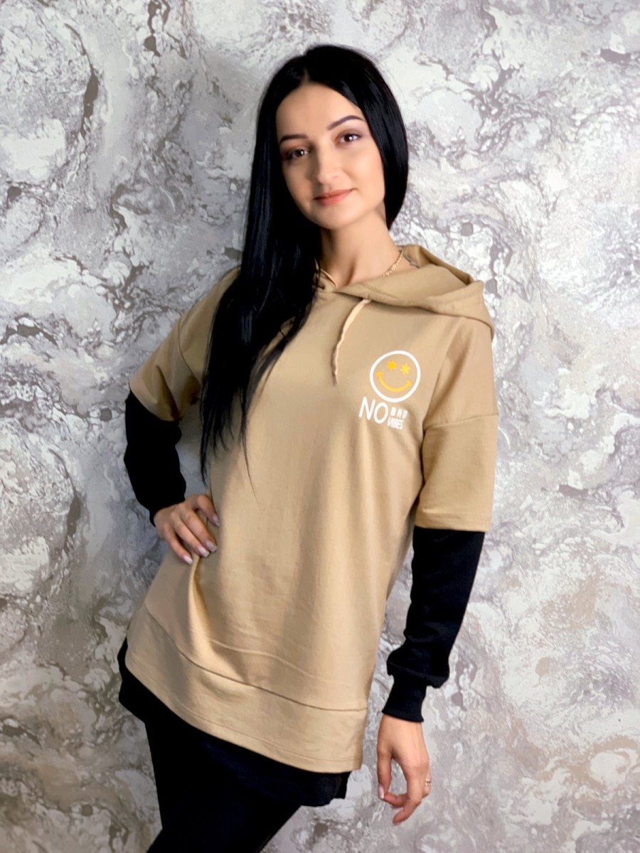 Женская стильная кофта с капюшоном 