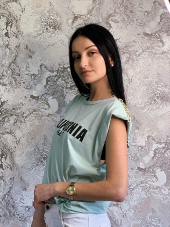 Женская футболка с плечиками