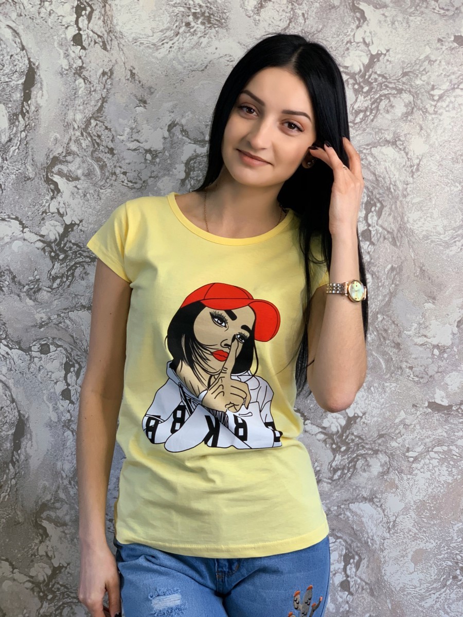 Женская стильная футболка