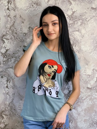 Женская стильная футболка