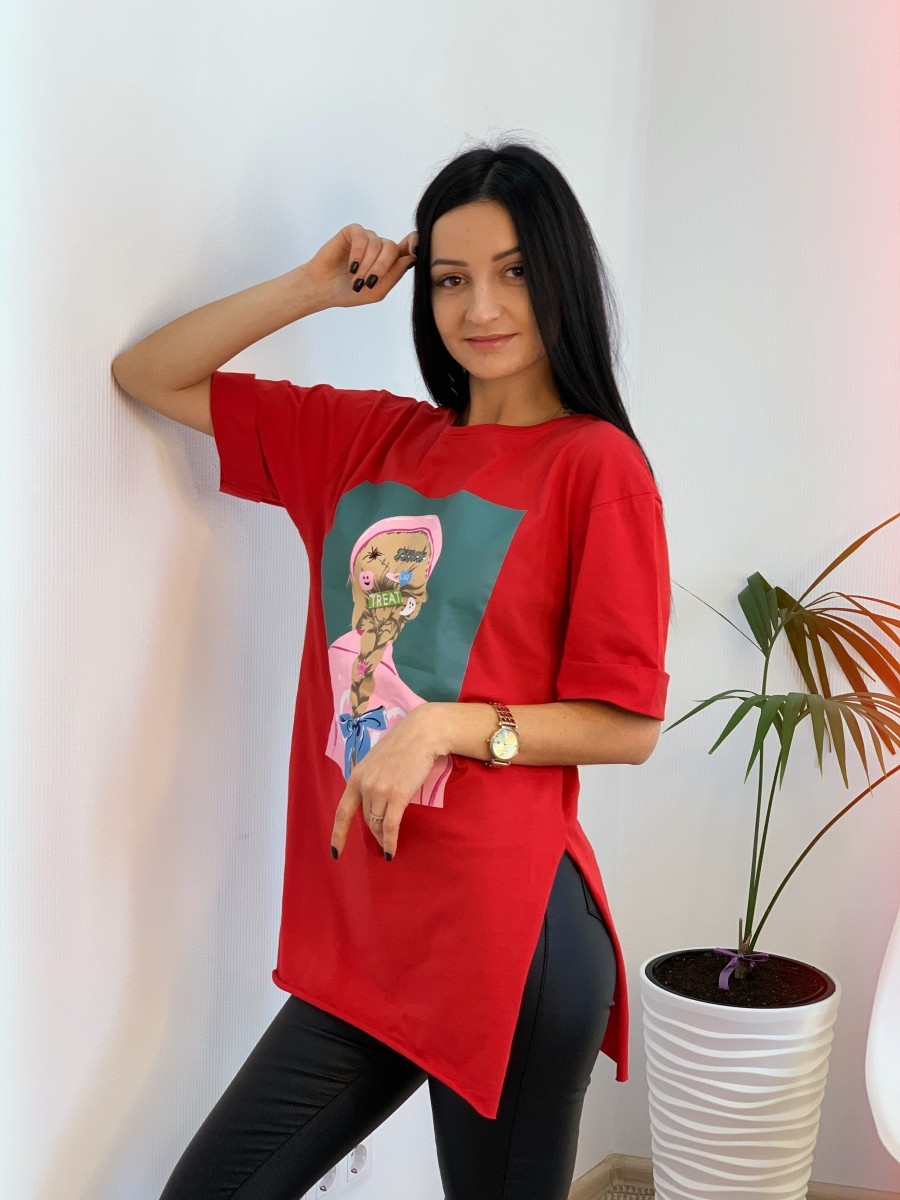 Женская стильная удлинённая футболка 