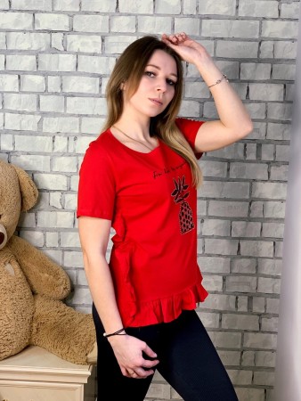 Женская стильная футболка в камнях