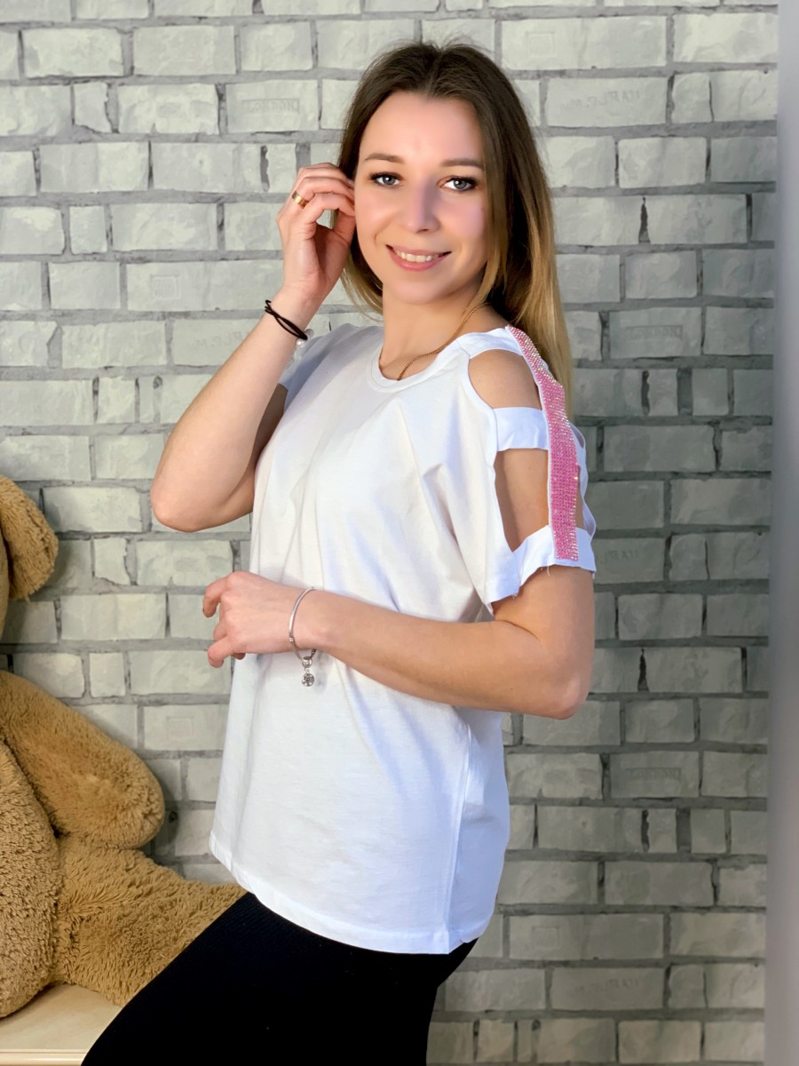 Женская стильная футболка в камнях