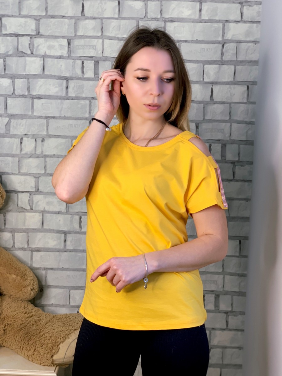 Женская стильная футболка в камнях