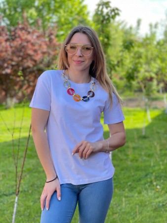 Женская стильная футболка с цепочкой 