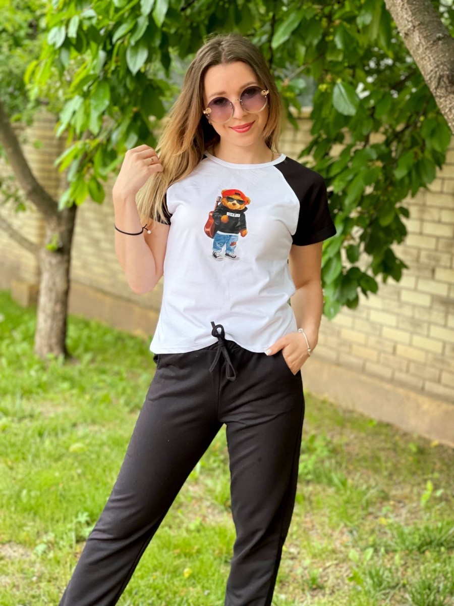 Женский  костюм с штанами 
