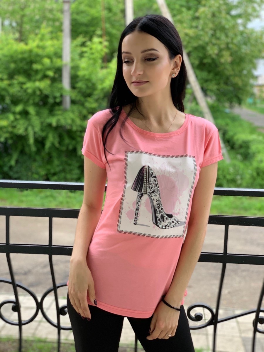 Женская стильная футболка в камнях