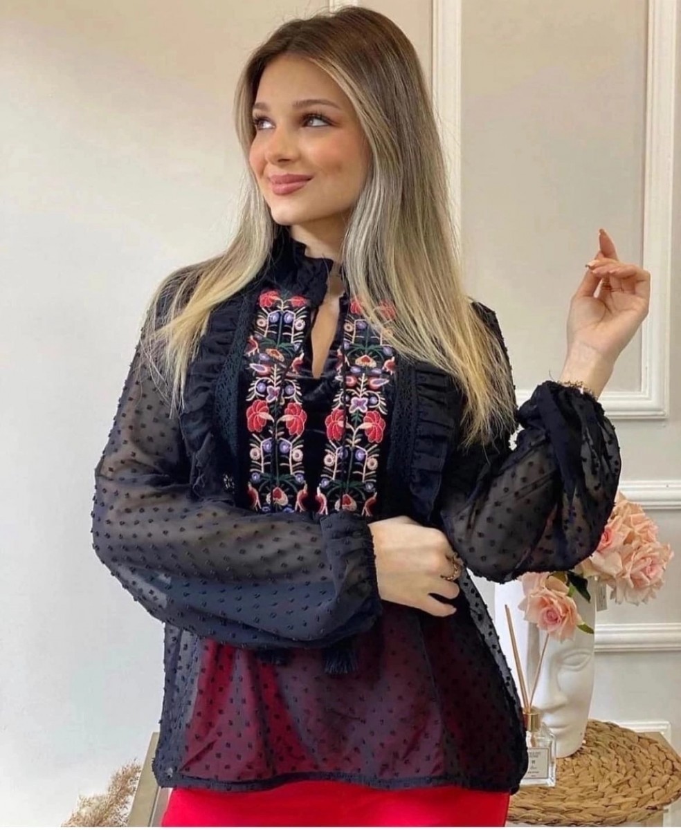 Женская шикарная блуза  Вышивка