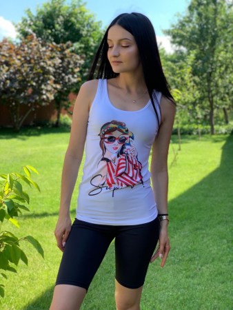 Женская майка в камнях