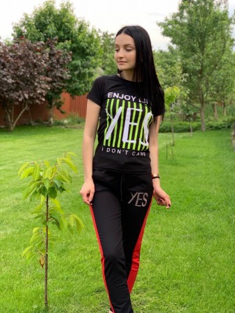 Женский  костюм в камнях 