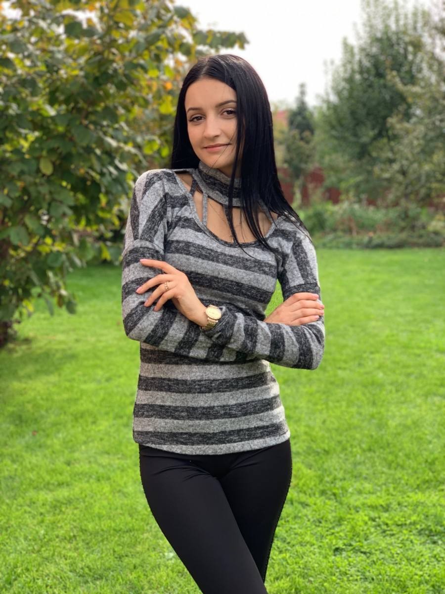 Женская стильная кофта