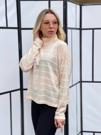 Женская стильная кофта под горло 