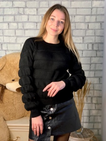 Женский стильный свитер 