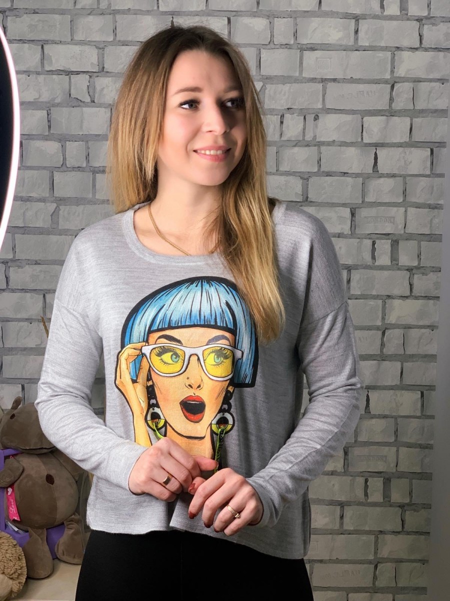 Женская стильная  кофта 
