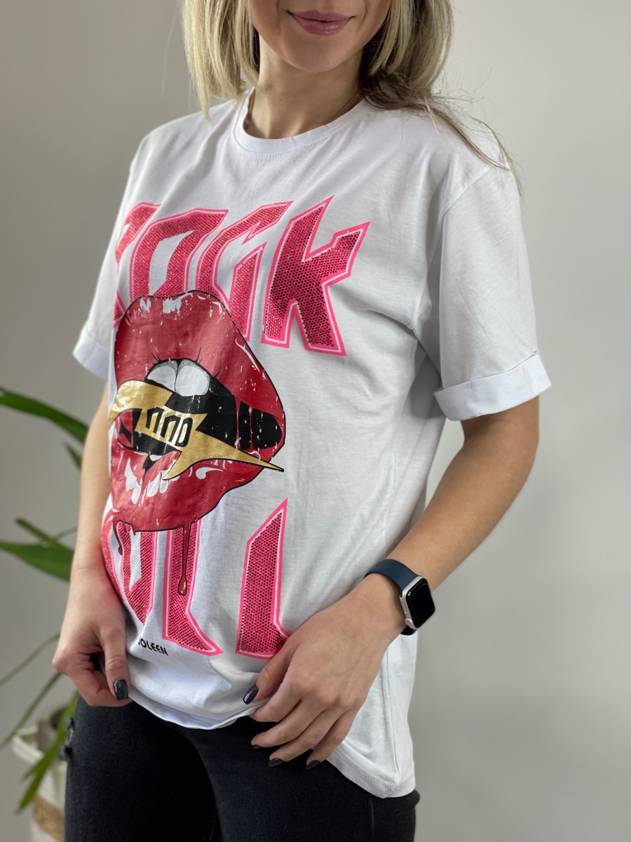 Женская  стильная футболка  в камнях 
