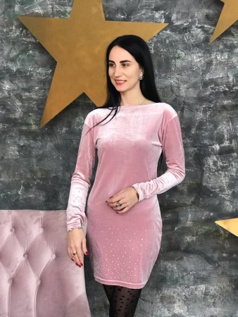 Женское стильное платье в камнях