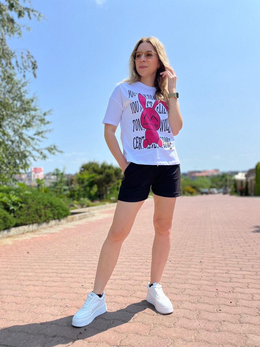 Женский  костюм с шортами