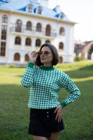 Стильный женский свитер 
